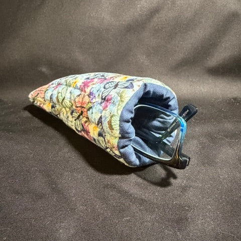 Vertical Glasses Case